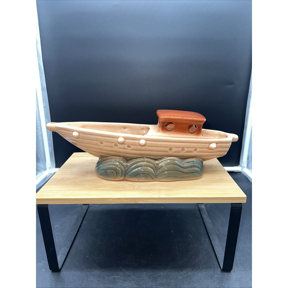 BEAUTIFUL Vintage McCoy Pottery 886 Boat in Water Planter